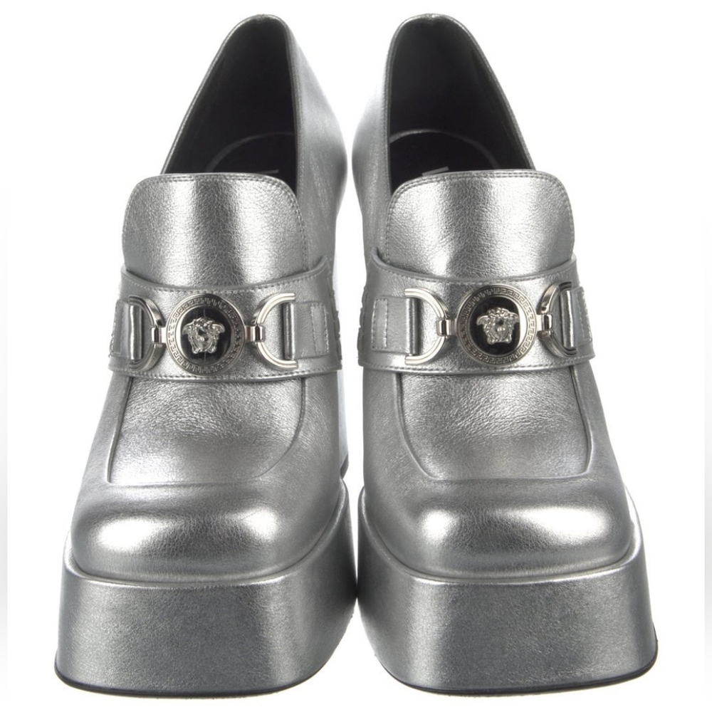 Versace Medusa 95 Block Heel Pumps